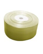 rola panglica saten 4 cm latime. Banda saten se foloseste pentru articole vestimentare, decoratiuni si accesorii. Panglica saten de 40 mm latime la rola de 33 metrii liniari. www.textilelametru.ro