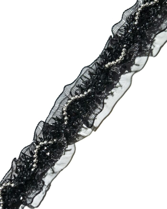 Dantela brodata cu lurex cu aspect metalic argintiu / auriu. Banda lurex dantela. Dantela brodata elastica cu fire lurex si margele