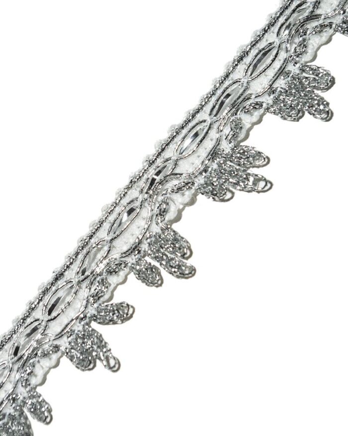 Dantela-brodata-lurex-G60-25mm Dantela brodata cu lurex cu aspect metalic argintiu / auriu. Banda lurex dantela.