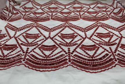 Material textil bumbac brodat 1,3m