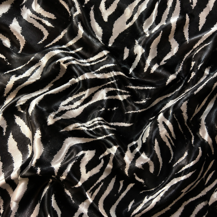 ChatGPT Image 6 iul. 2026, 17_51_17 Material Satin Elastic Zebra Alb-Negru - imagine 1