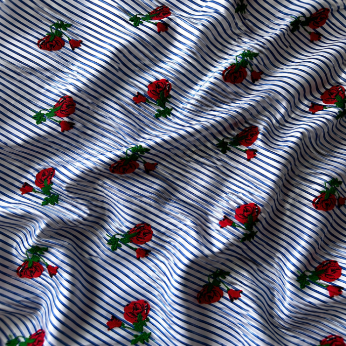 Material Satin Elastic Dungi cu Trandafiri - imagine 1